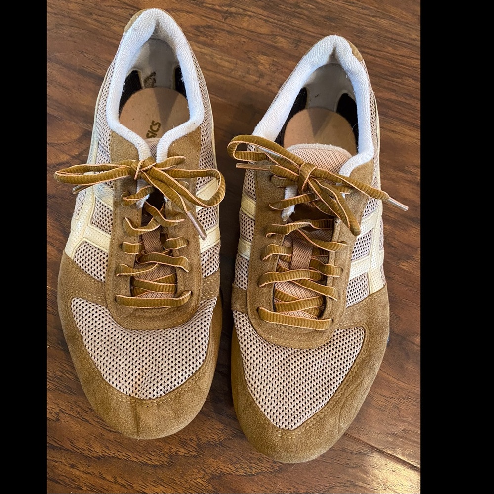 Asics Sneakers